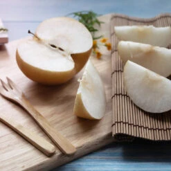 20th Century (Nijisseiki) Asian Pear 8 20th Century (Nijisseiki) Asian Pear -Nature Grove Shop 20thCentury Pear 1 FGT